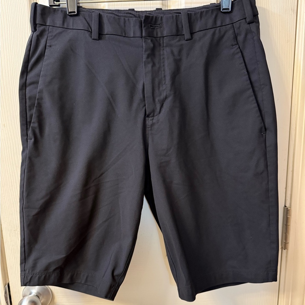 Lululemon Men's Black Shorts - 11” inseam Size 34